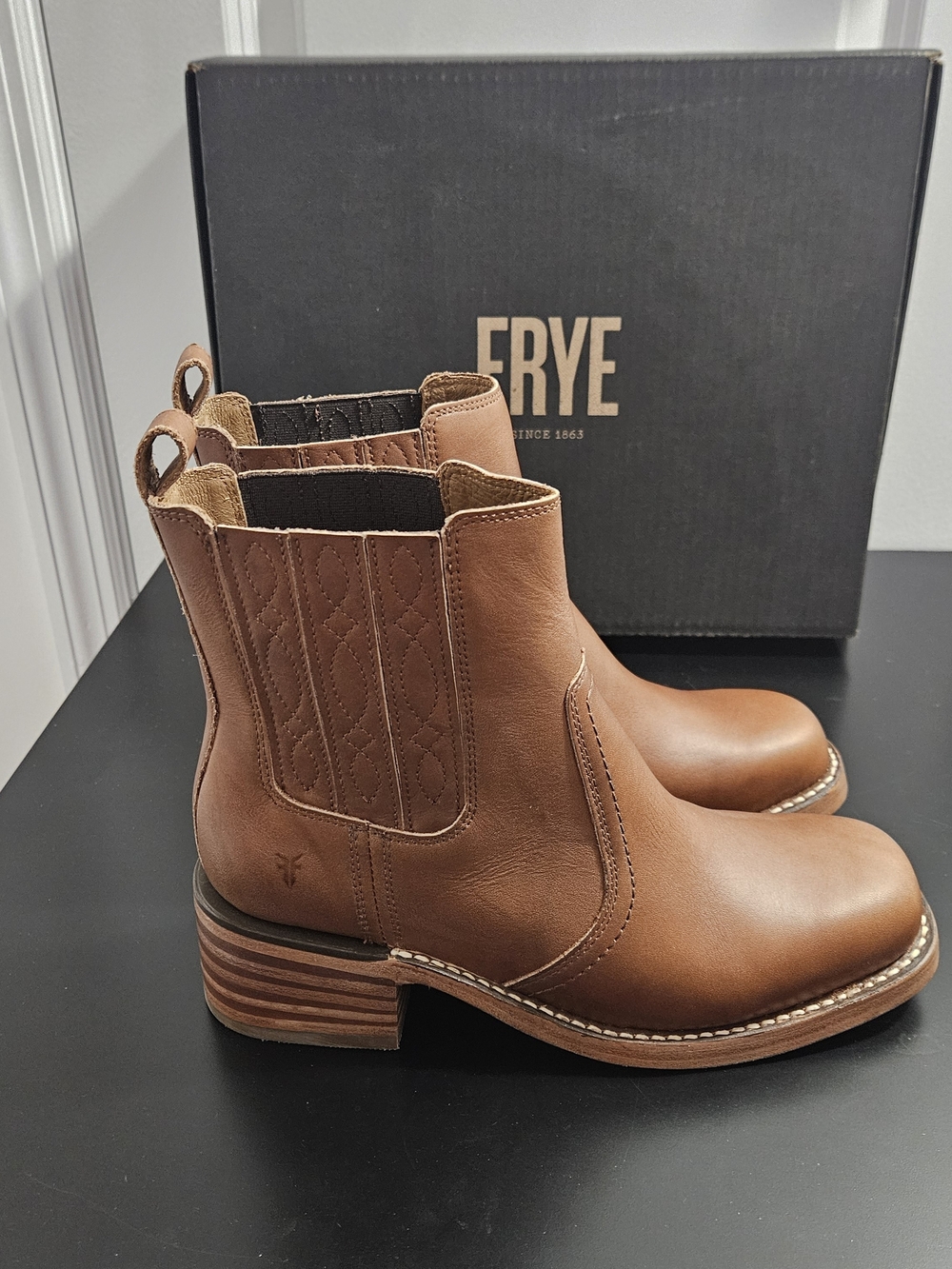 NIB Women's Frye Campus Chelsea Boots Size 8.5M - Picture 4 of 10